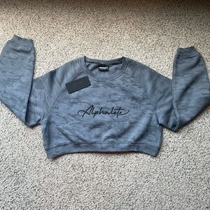 Alphalete Cropped Sweatshirt
